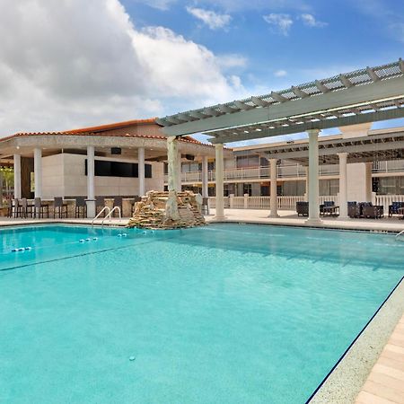 Quality Inn And Conference Center Tampa-Brandon Heartland Exteriér fotografie