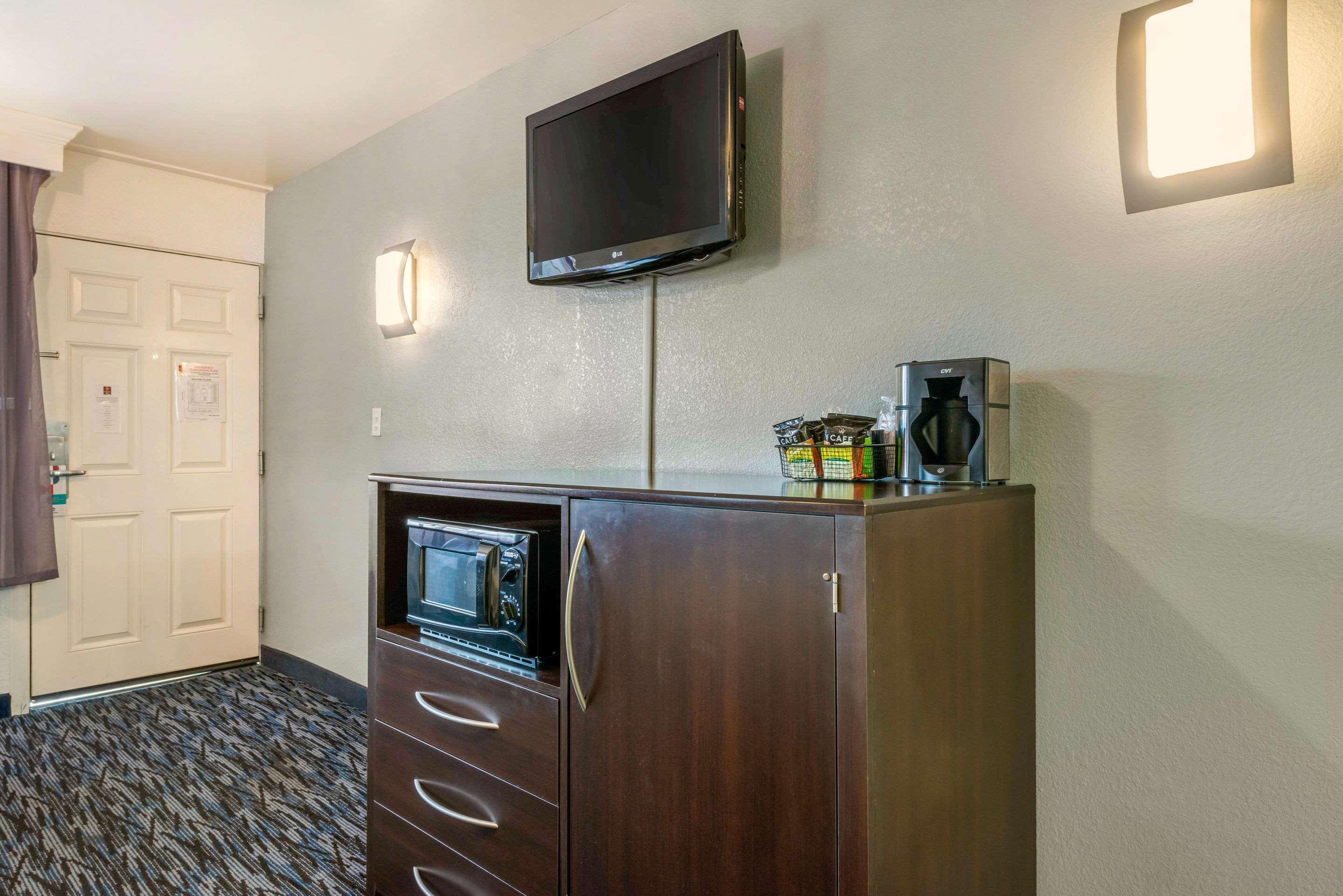 Quality Inn And Conference Center Tampa-Brandon Heartland Exteriér fotografie