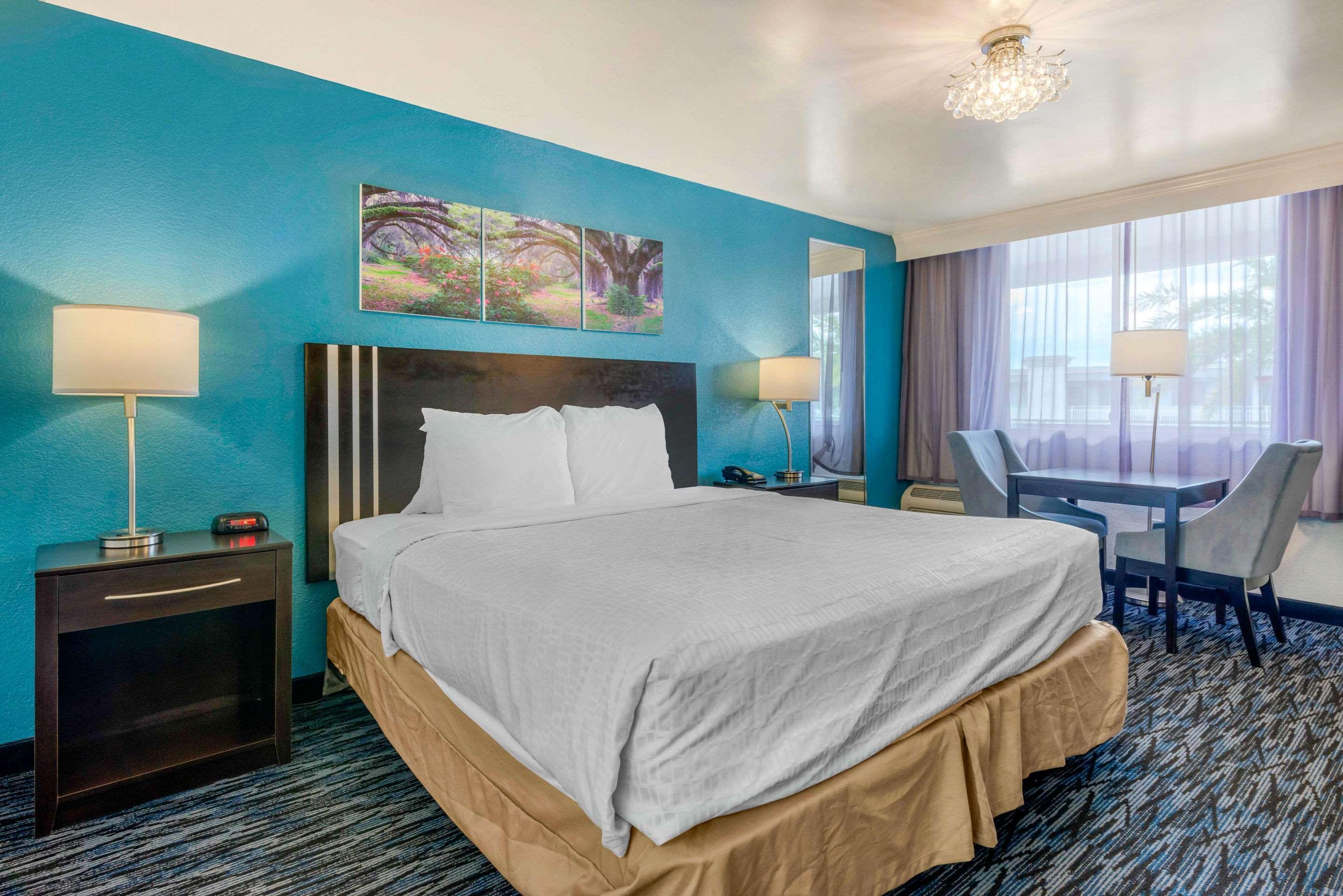 Quality Inn And Conference Center Tampa-Brandon Heartland Exteriér fotografie