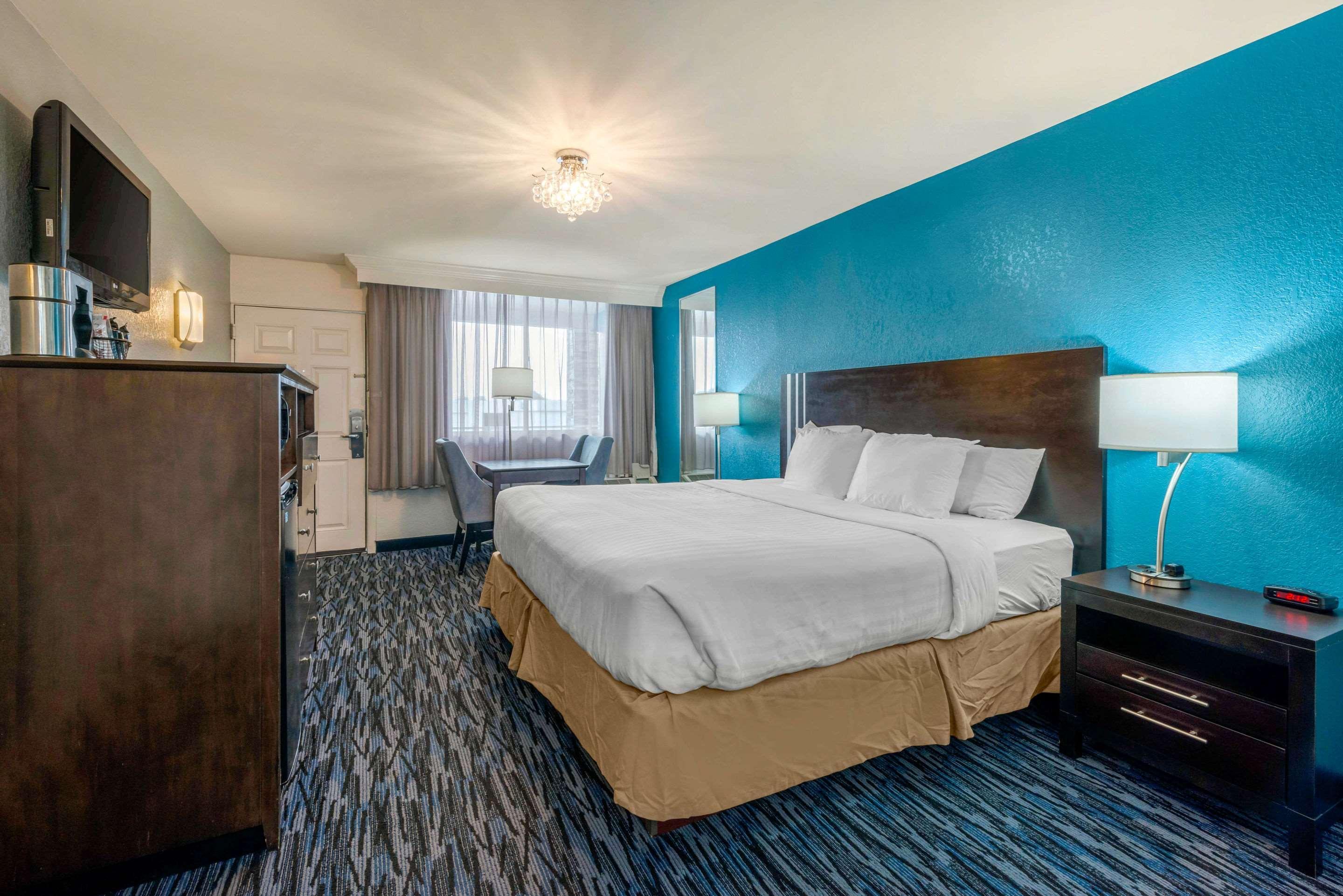 Quality Inn And Conference Center Tampa-Brandon Heartland Exteriér fotografie