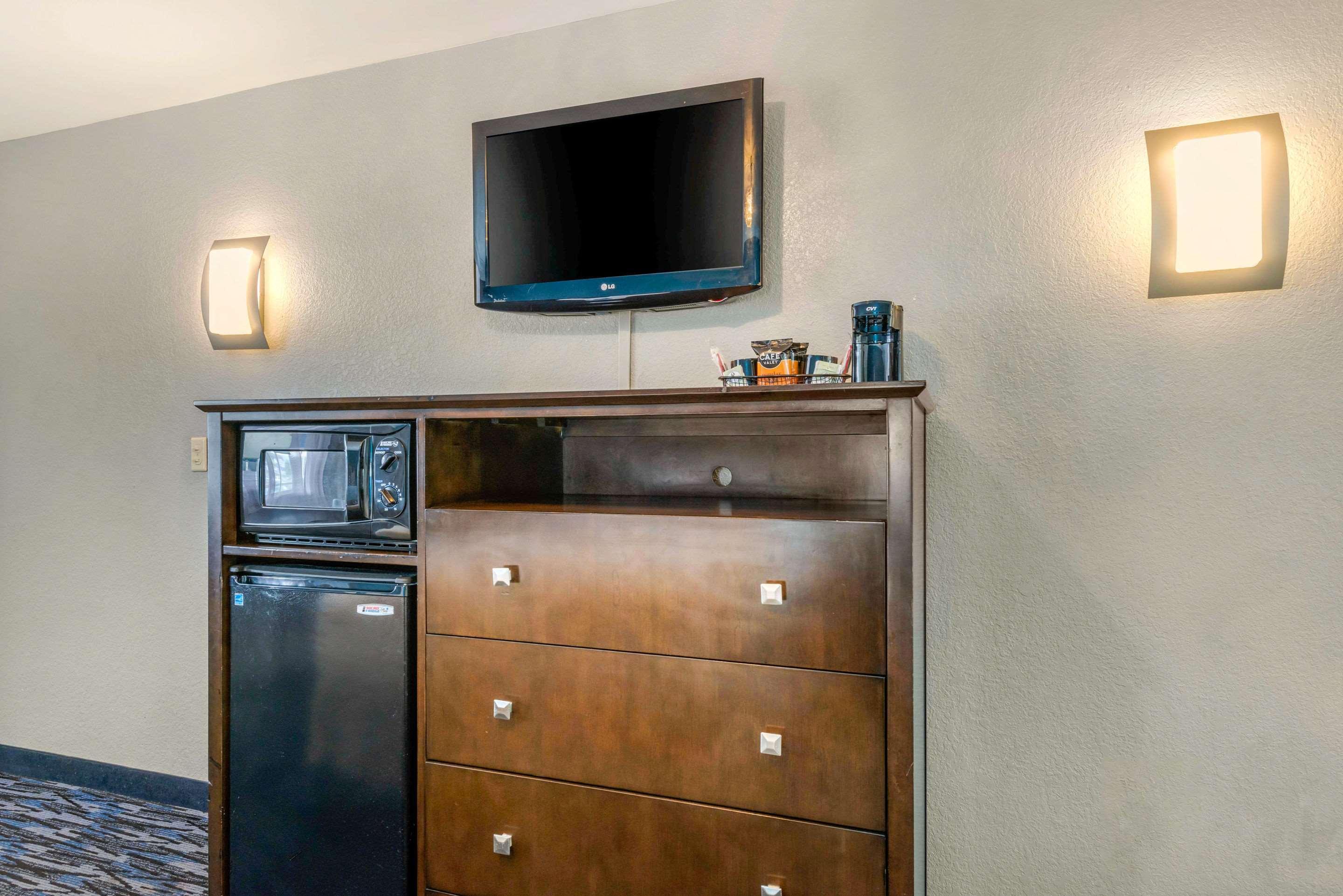 Quality Inn And Conference Center Tampa-Brandon Heartland Exteriér fotografie