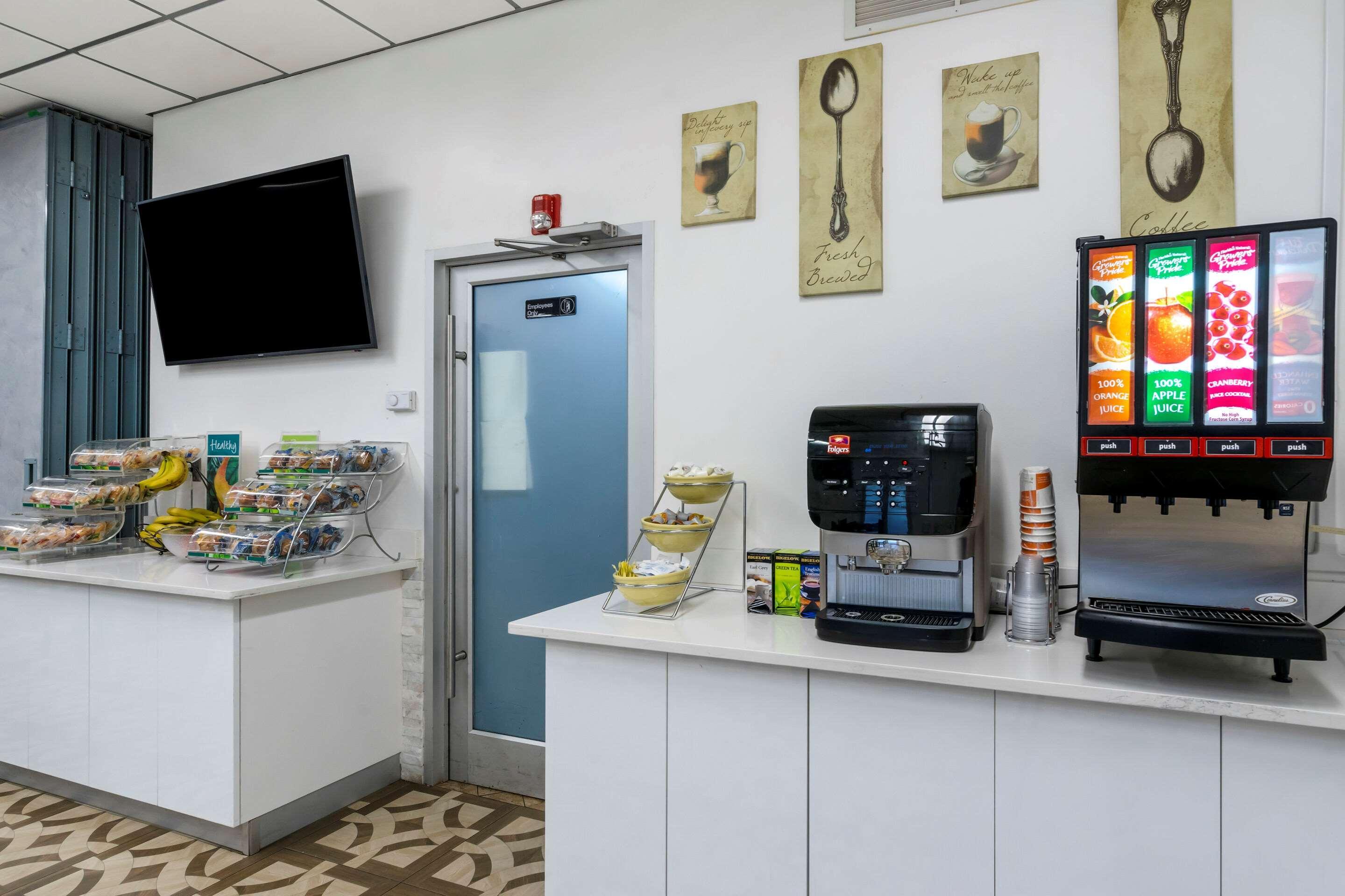 Quality Inn And Conference Center Tampa-Brandon Heartland Exteriér fotografie