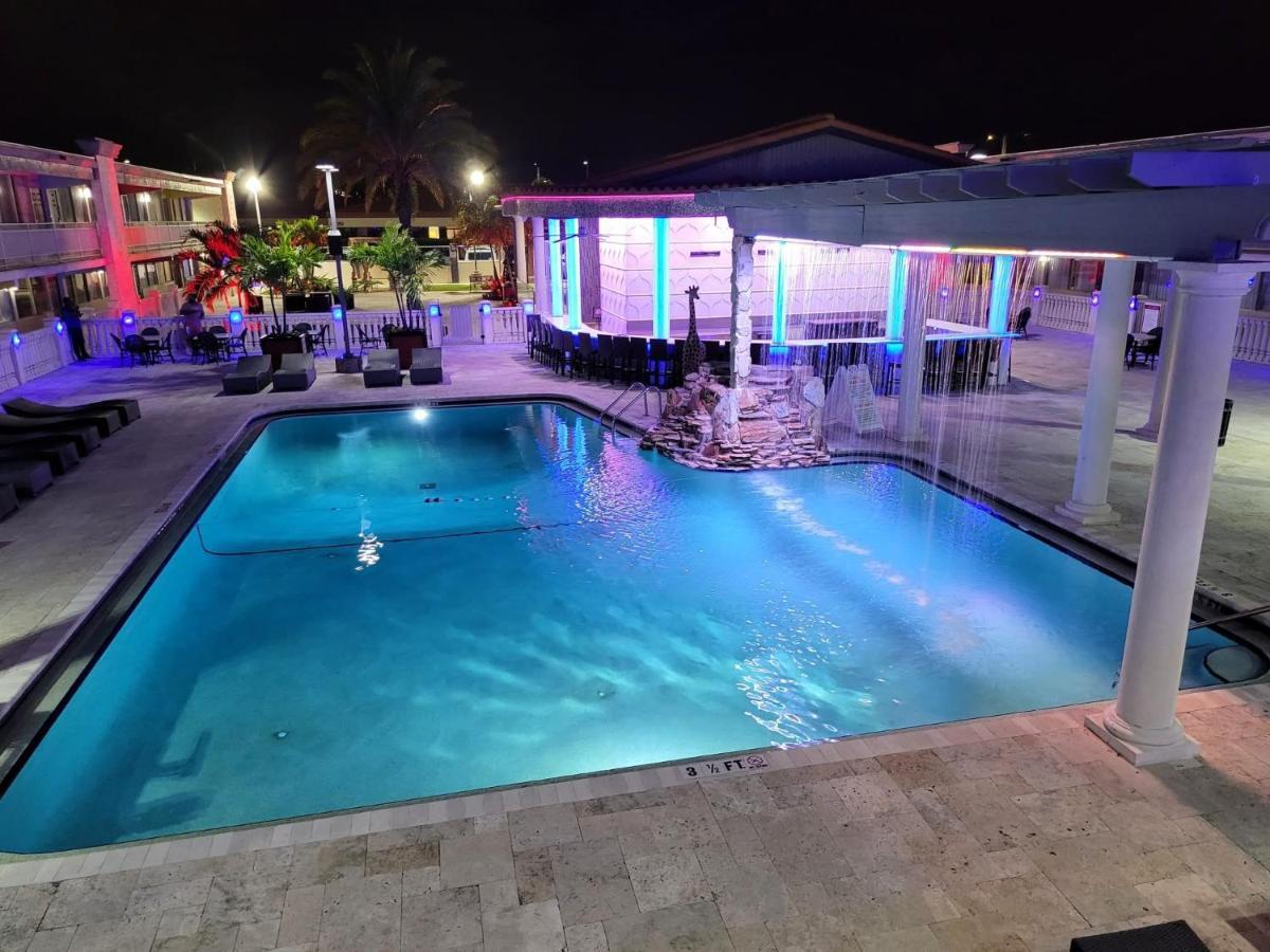 Quality Inn And Conference Center Tampa-Brandon Heartland Exteriér fotografie