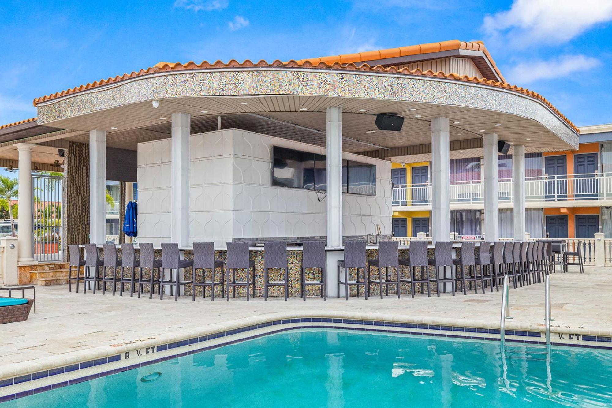 Quality Inn And Conference Center Tampa-Brandon Heartland Exteriér fotografie