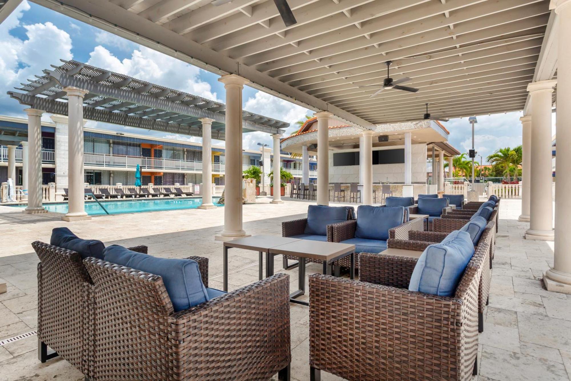 Quality Inn And Conference Center Tampa-Brandon Heartland Exteriér fotografie